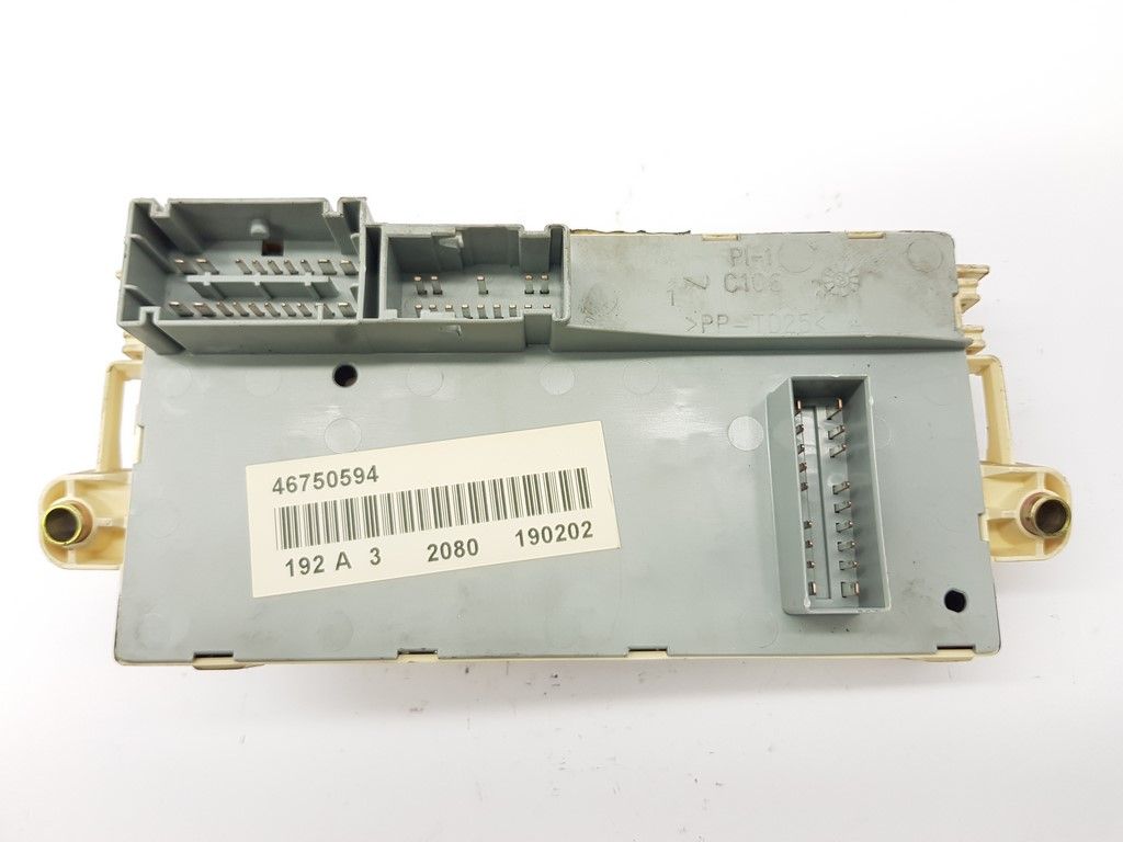 https://www.toutpour-auto.com/wp-content/uploads/A0001/auto-3/eurofrance24-1/PEUCA47-PK19893EBY.jpg